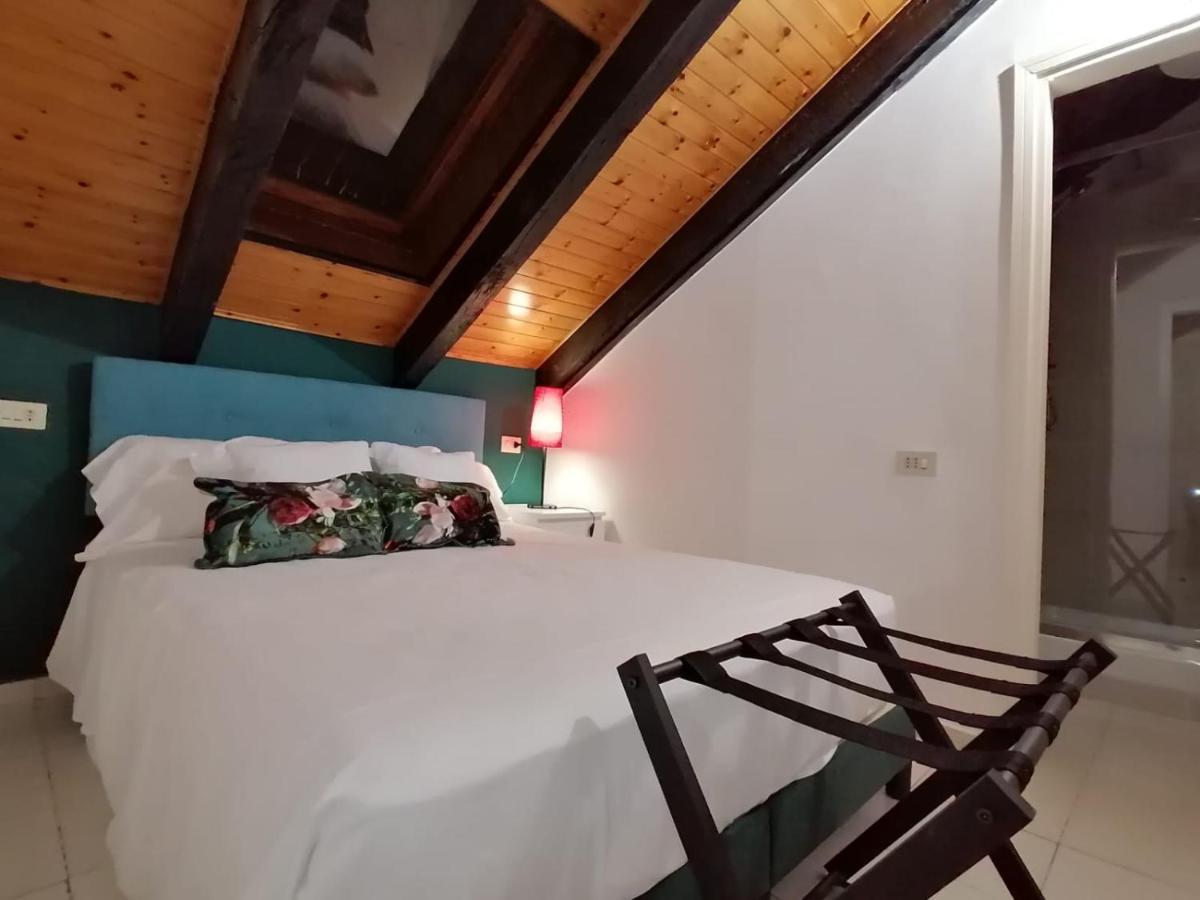 Mercanti Attic Version Apartamento Milão Exterior foto